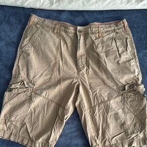 Men's Tan Cargo Shorts